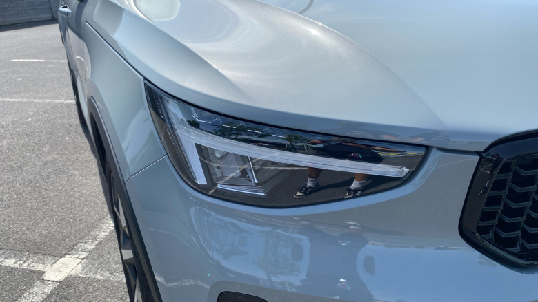 Volvo XC40 2.0 B3P Plus Dark 5dr Auto Petrol Estate